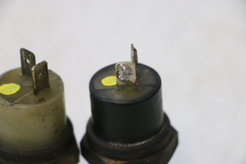 photo de THERMOCONTACT YAMAHA YP MAJESTY 125 (1998 - 2001) - Zoom estado de uso