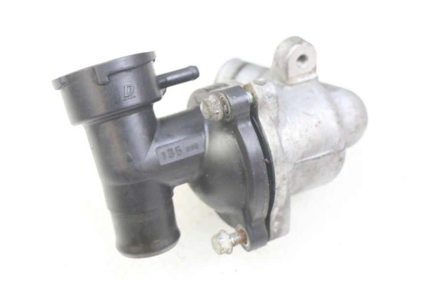 photo de TERMOSTATO YAMAHA FJR ABS 1300 (2006 - 2012) - Primer plano técnico