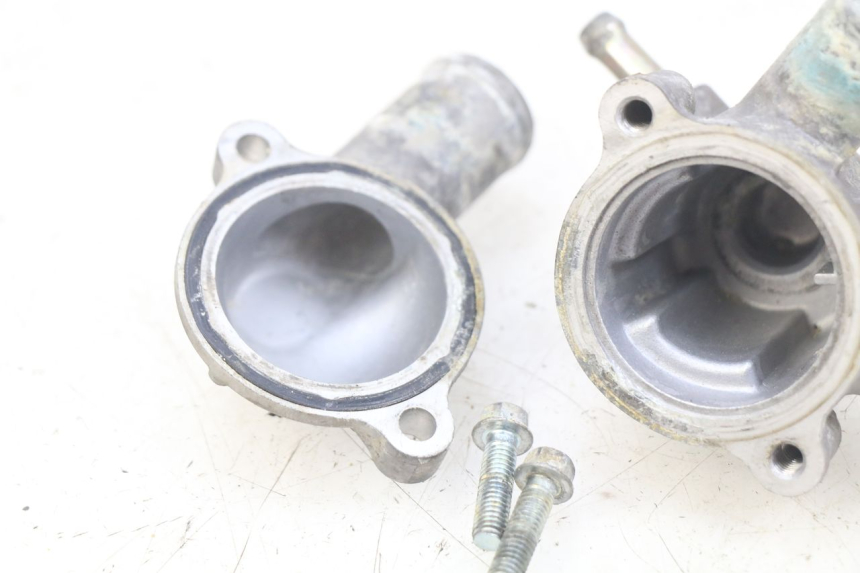 photo de TERMOSTATO  HONDA VFR FI RC46 800 (1998 - 2001) - Detalles de los puntos de fijación