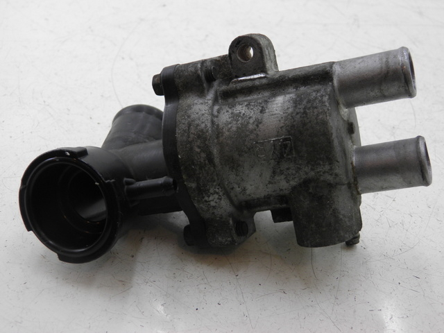 photo de TERMOSTATO YAMAHA FZS FAZER 600 (1998 - 2001) - Otra perspectiva