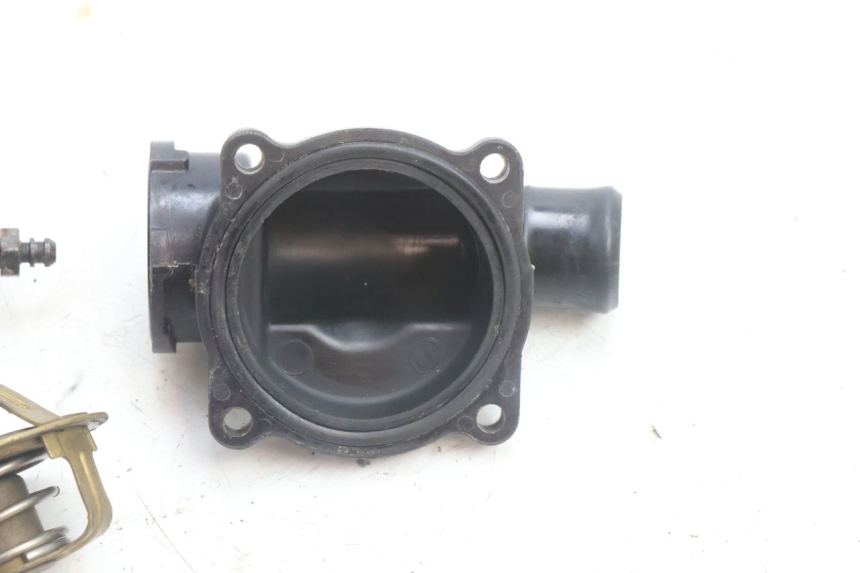 photo de TERMOSTATO KAWASAKI ZZR 600 (1995 - 2004) - Zoom estado de uso