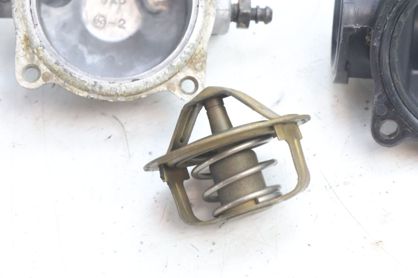 photo de TERMOSTATO KAWASAKI ZZR 600 (1995 - 2004) - Otra perspectiva
