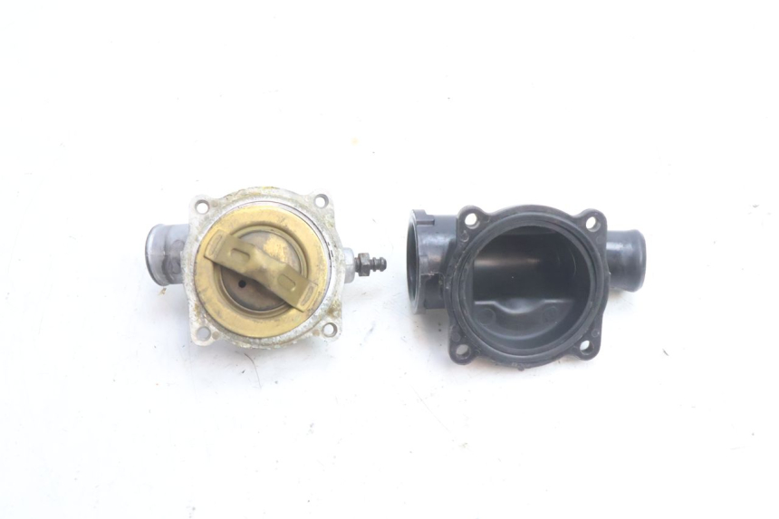 photo de TERMOSTATO KAWASAKI ZZR 600 (1995 - 2004) - Primer plano técnico