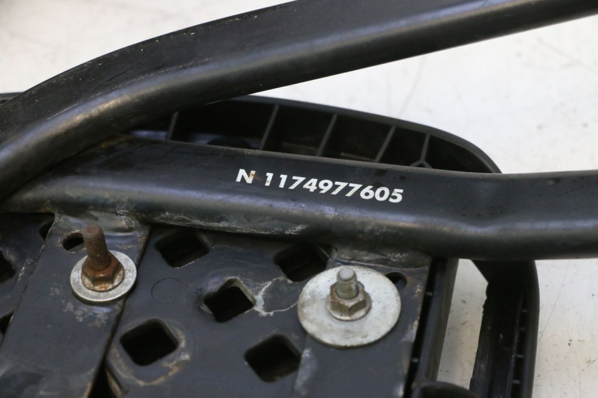 photo de MALETA PEUGEOT ELYSTAR 50 (2002 - 2014) - Enfoque en la estructura