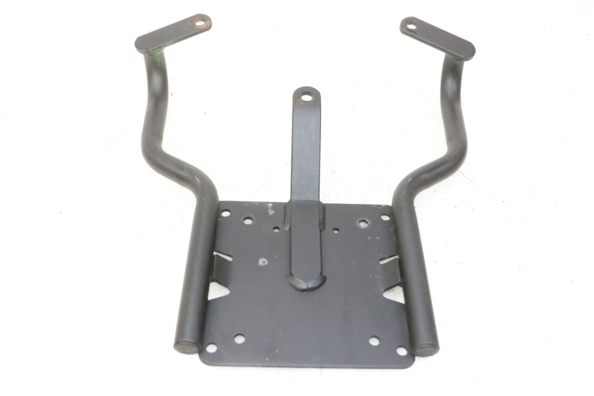 photo de MALETA PEUGEOT KISBEE 2T 50 (2010 - 2017) - Enfoque en la estructura