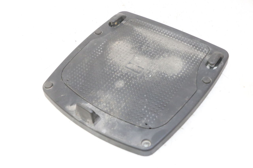 photo de MALETA PEUGEOT KISBEE 2T 50 (2010 - 2017) - Vista principal