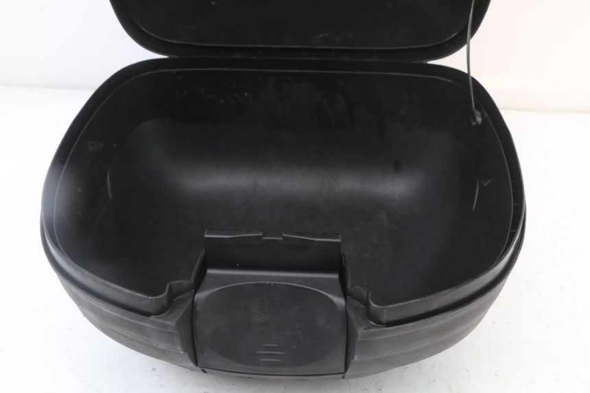 photo de MALETA PEUGEOT KISBEE 4T 50 (2018 - 2022) - Recambio usado revisado