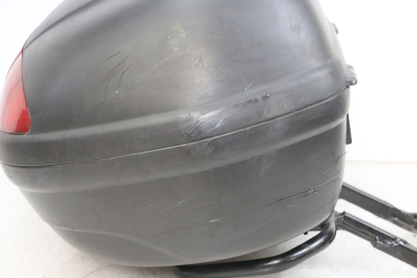 photo de MALETA PEUGEOT KISBEE 4T 50 (2010 - 2017) - Primer plano de alta resolución