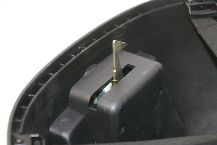 photo de MALETA PEUGEOT KISBEE 4T 50 (2023 - 2026) - Detalle de la pieza