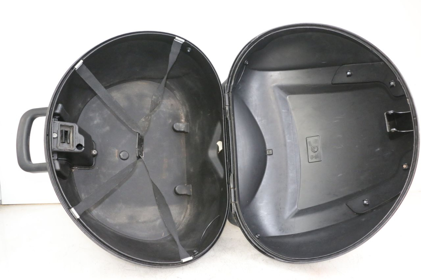 photo de MALETA PIAGGIO MP3 LT 400 (2007 - 2012) - Enfoque en la estructura