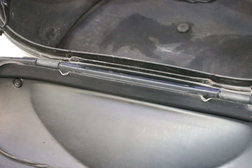 photo de MALETA PIAGGIO MP3 LT 400 (2007 - 2012) - Características distintivas
