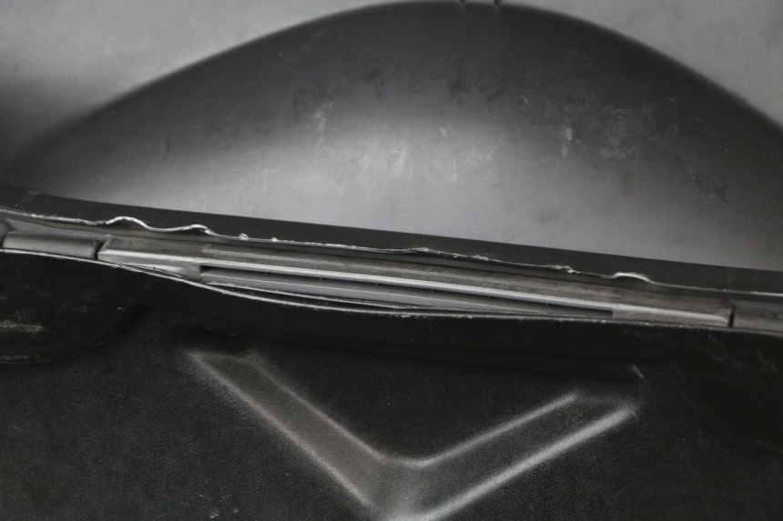 photo de MALETA PIAGGIO MP3 500 (2011 - 2015) - Primer plano técnico