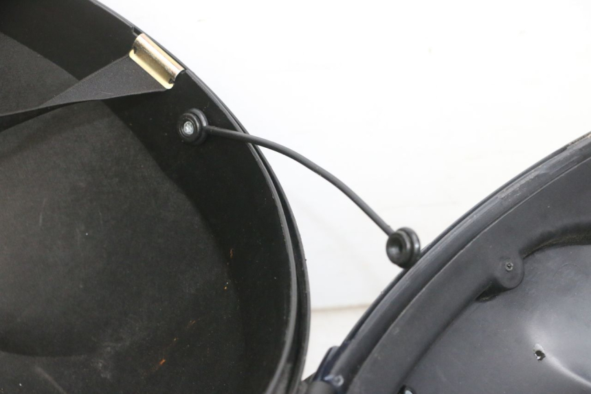 photo de MALETA PIAGGIO MP3 RL 250 (2006 - 2010) - Otra perspectiva