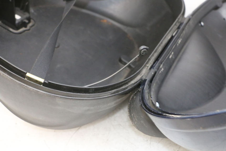 photo de MALETA PIAGGIO MP3 RL 250 (2006 - 2010) - Primer plano técnico