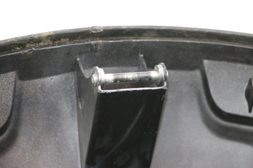 photo de MALETA PIAGGIO MP3 125 (2006 - 2014) - Enfoque en la estructura