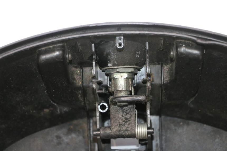 photo de MALETA PIAGGIO MP3 125 (2006 - 2014) - Detalles de los puntos de fijación
