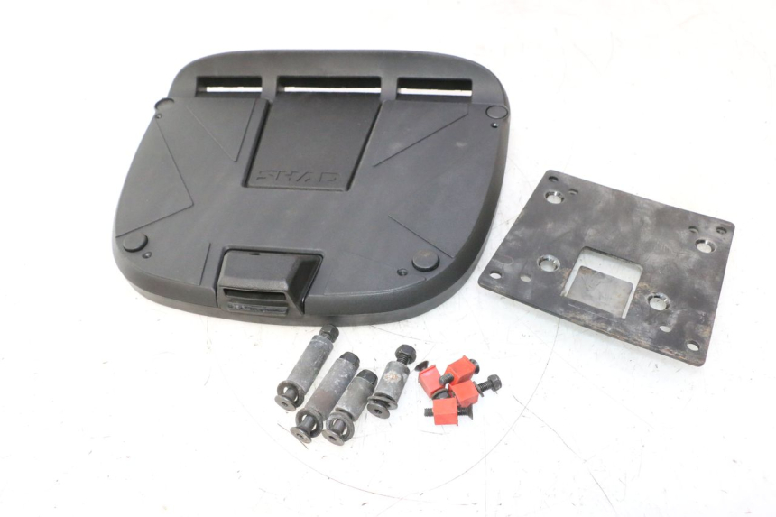 photo de MALETA PIAGGIO MP3 500 (2016 - 2018) - Detalles de los puntos de fijación
