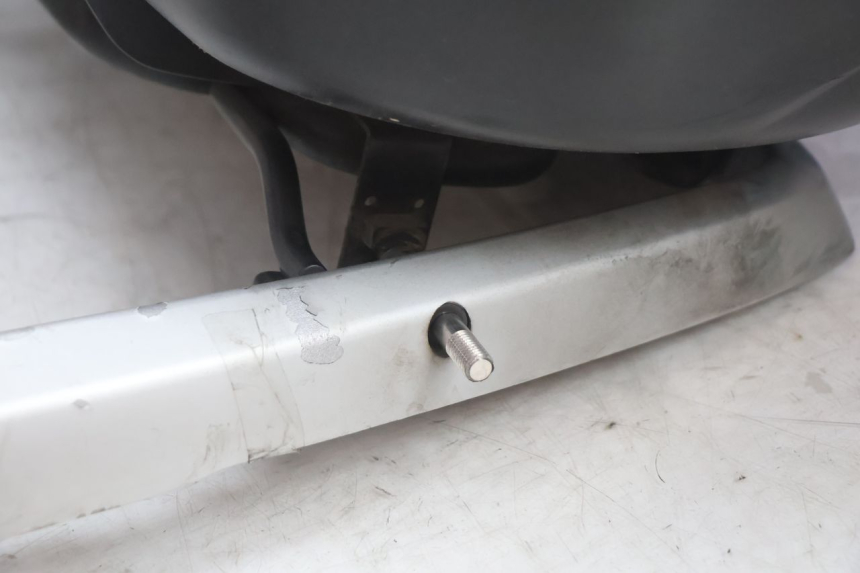 photo de MALETA PEUGEOT SATELIS 125 (2006 - 2009) - Primer plano técnico