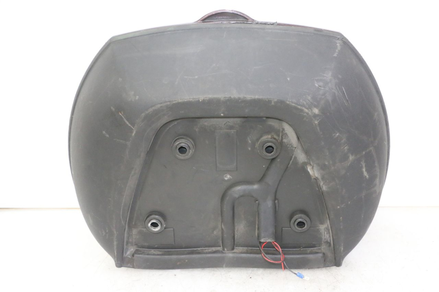 photo de MALETA APRILIA SCARABEO GT TOURING 125 (1999 - 2005) - Detalles de los puntos de fijación