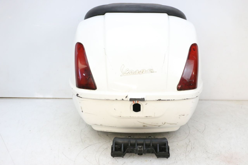 photo de MALETA PIAGGIO VESPA GTS SUPER IE 125 (2009 - 2016) - Vista principal