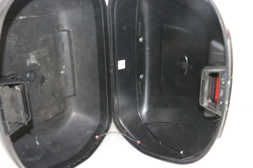 photo de MALETA YAMAHA X-MAX XMAX 125 (2010 - 2013) - Primer plano técnico