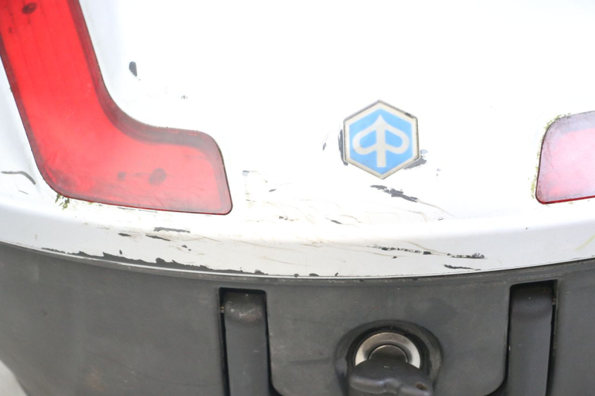photo de Maleta superior PIAGGIO X8 125 (2004 - 2007) - Foto de producto adicional