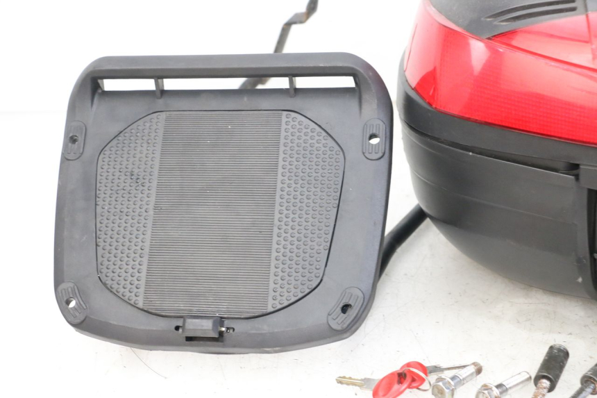 photo de Maleta superior KYMCO XCITING 250 (2006 - 2009) - Primer plano de alta resolución