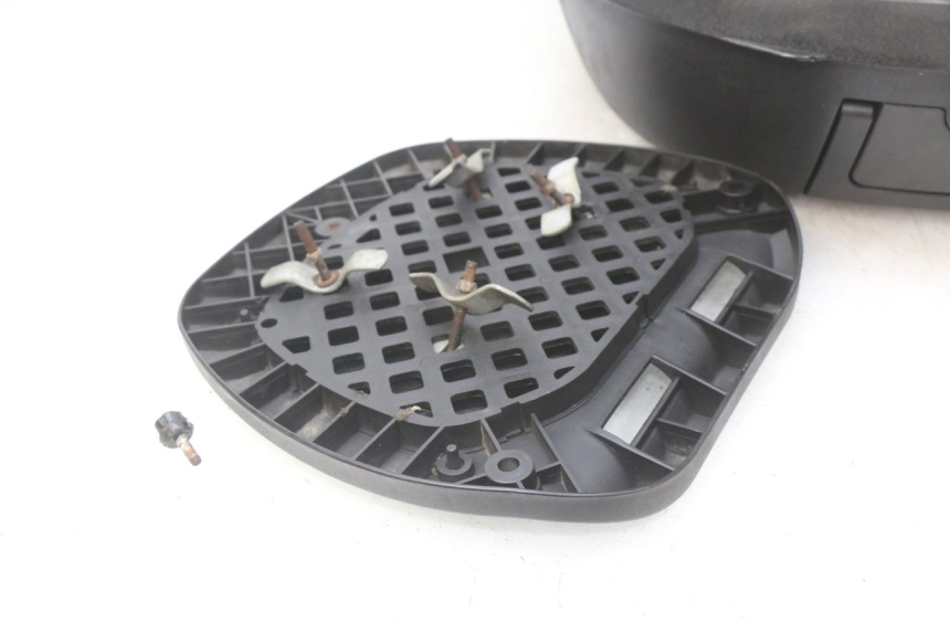 photo de TOP CASE YAMASAKI YM T 125 (2015 - 2020) - Estado de la superficie y material