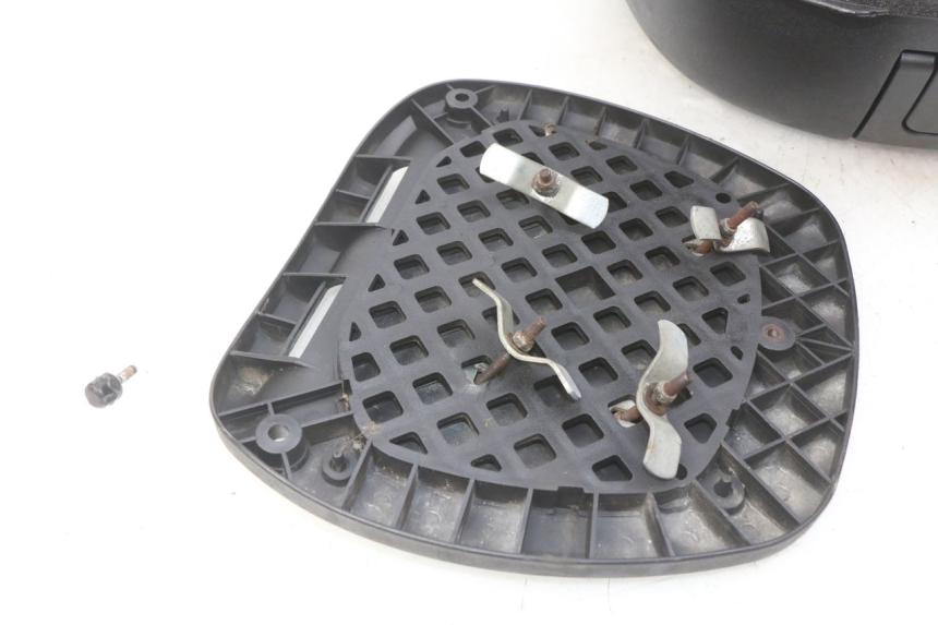 photo de TOP CASE YAMASAKI YM T 125 (2015 - 2020) - Recambio usado revisado