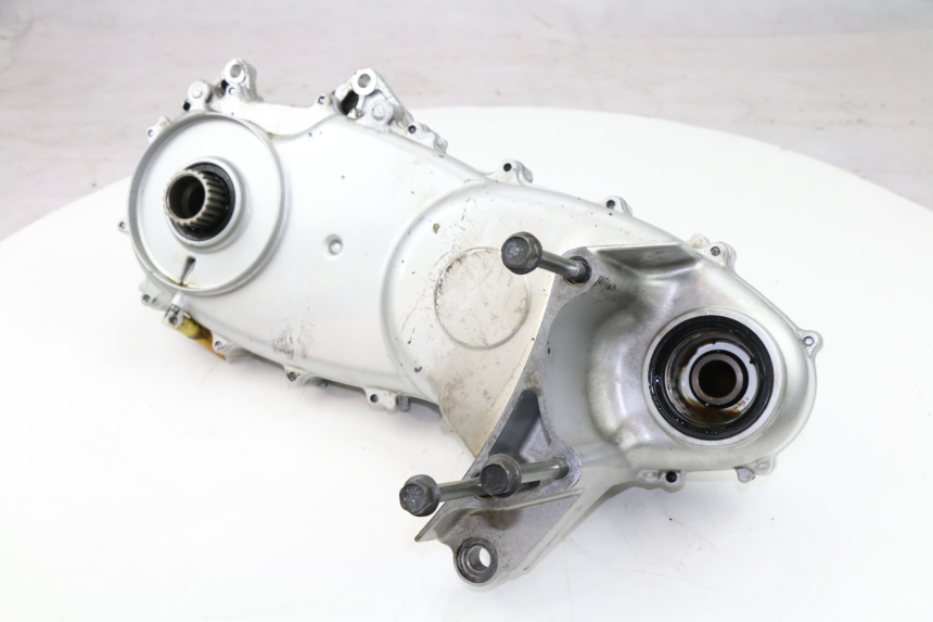 photo de RUEDA TRASERA ENGRANAJES YAMAHA XP T-MAX 500 (2000 - 2003) - Detalles de los puntos de fijación