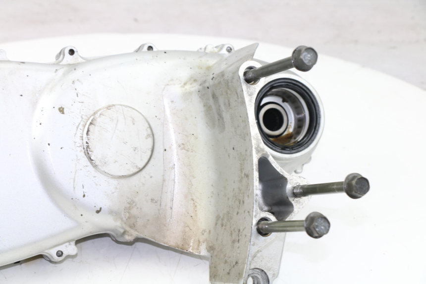 photo de RUEDA TRASERA ENGRANAJES YAMAHA XP T-MAX 500 (2000 - 2003) - Detalles de los puntos de fijación