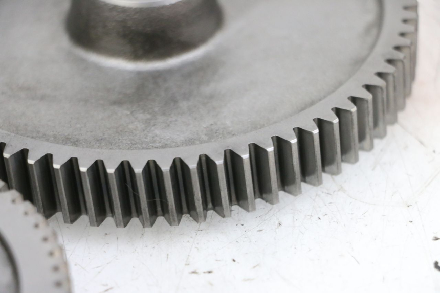 photo de TRANSMISIÓN DE LA RUEDA KYMCO AGILITY 16+ 4T 50 (2018 - 2023) - Enfoque en la estructura