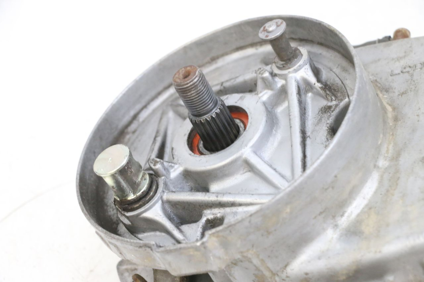 photo de TRANSMISIÓN DE LA RUEDA KYMCO AGILITY 16+ 4T 50 (2018 - 2023) - Otra perspectiva