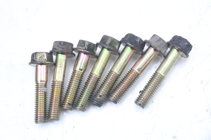 photo de TRANSMISIÓN DE LA RUEDA KYMCO AGILITY 4T 50 (2005 - 2018) - Zoom sobre los componentes