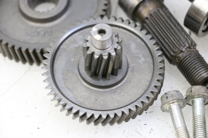 photo de TRANSMISIÓN DE LA RUEDA KYMCO AGILITY 4T 50 (2018 - 2022) - Primer plano de alta resolución