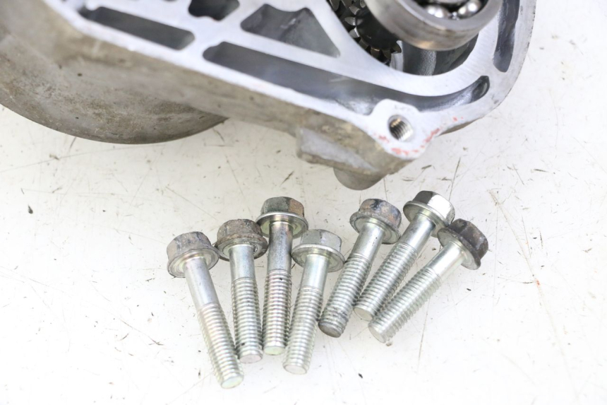 photo de TRANSMISIÓN DE LA RUEDA KYMCO AGILITY 4T 50 (2018 - 2022) - Primer plano técnico