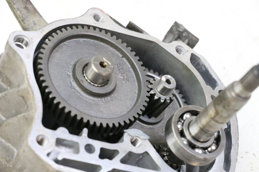 photo de TRANSMISIÓN DE LA RUEDA KYMCO AGILITY 4T 50 (2018 - 2022) - Detalles de los puntos de fijación