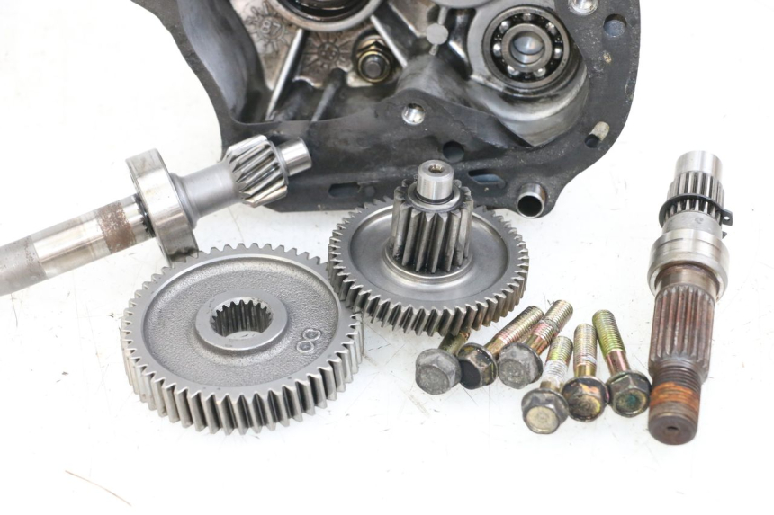 photo de RUEDA TRASERA ENGRANAJES KYMCO AGILITY PREMIUM 50 (2007 - 2010) - Otra vista del artículo