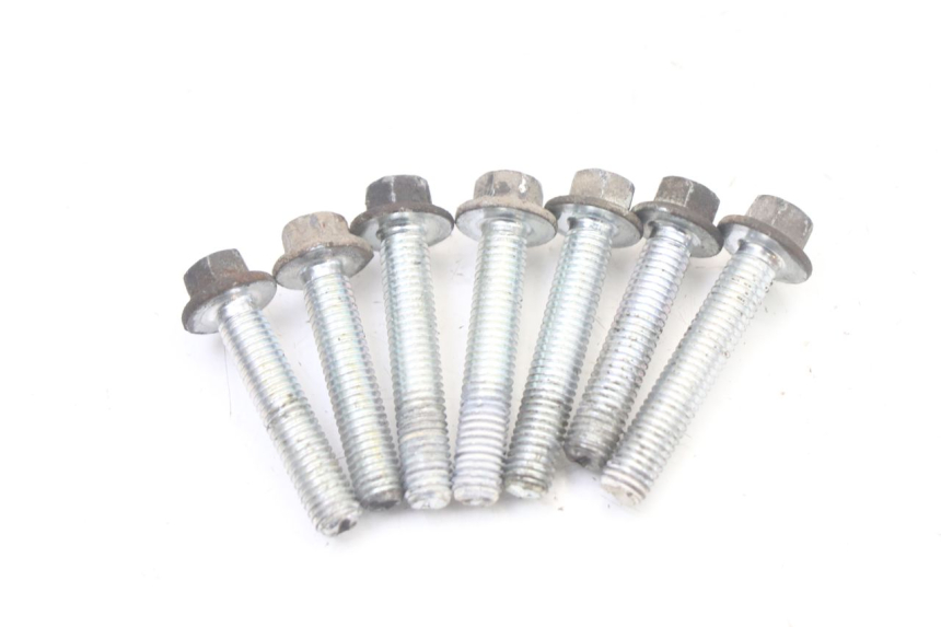 photo de RUEDA TRASERA ENGRANAJES APRILIA ATLANTIC 125 (2003 - 2009) - Primer plano de alta resolución