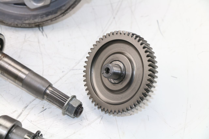 photo de RUEDA TRASERA ENGRANAJES BAOTIAN BT 49 QT-9 50 (2006 - 2010) - Primer plano técnico