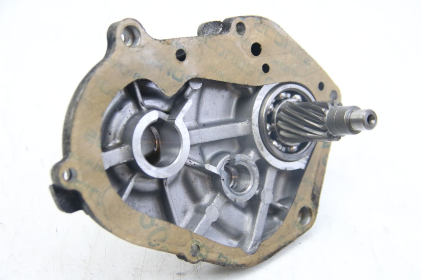 photo de TRANSMISIÓN DE LA RUEDA MBK BOOSTER SPIRIT 50 (1999 - 2003) - Primer plano técnico