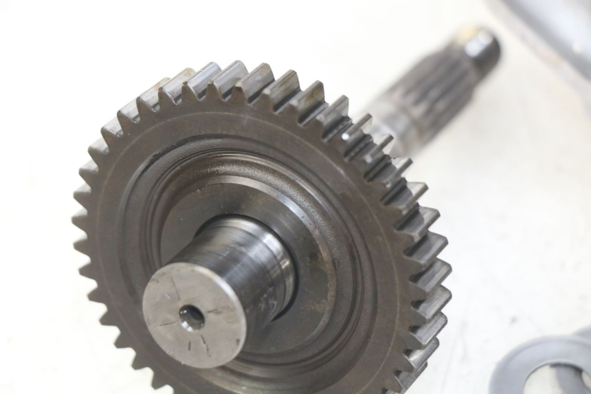 photo de TRANSMISIÓN DE LA RUEDA MBK BOOSTER SPIRIT 50 (1999 - 2003) - Zoom sobre los componentes