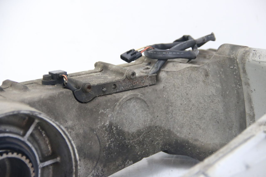 photo de TRANSMISIÓN DE LA RUEDA SUZUKI BURGMAN 650 (2002 - 2004) - Estado de la superficie y material