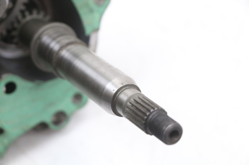 photo de TRANSMISIÓN DE LA RUEDA SUZUKI BURGMAN 125 (2007 - 2014) - Primer plano técnico