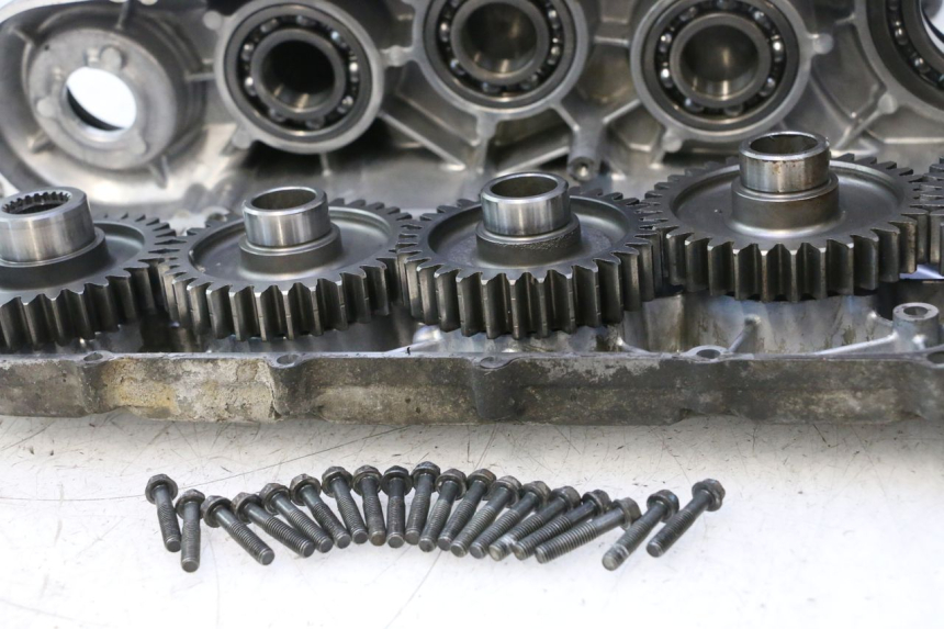 photo de RUEDA TRASERA ENGRANAJES SUZUKI BURGMAN EXECUTIVE ABS 650 (2006 - 2012) - Primer plano técnico