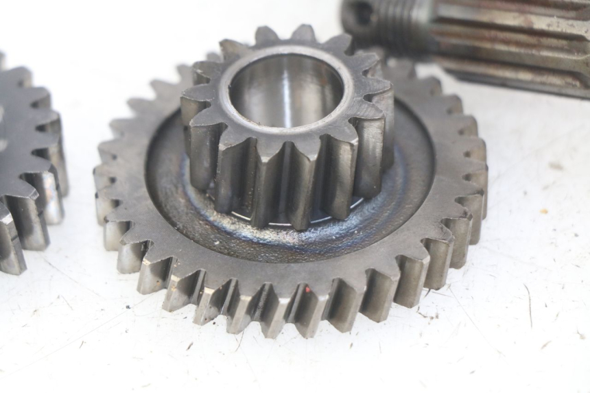 photo de TRANSMISIÓN DE LA RUEDA SUZUKI CP 80 (1985 - 1996) - Características distintivas