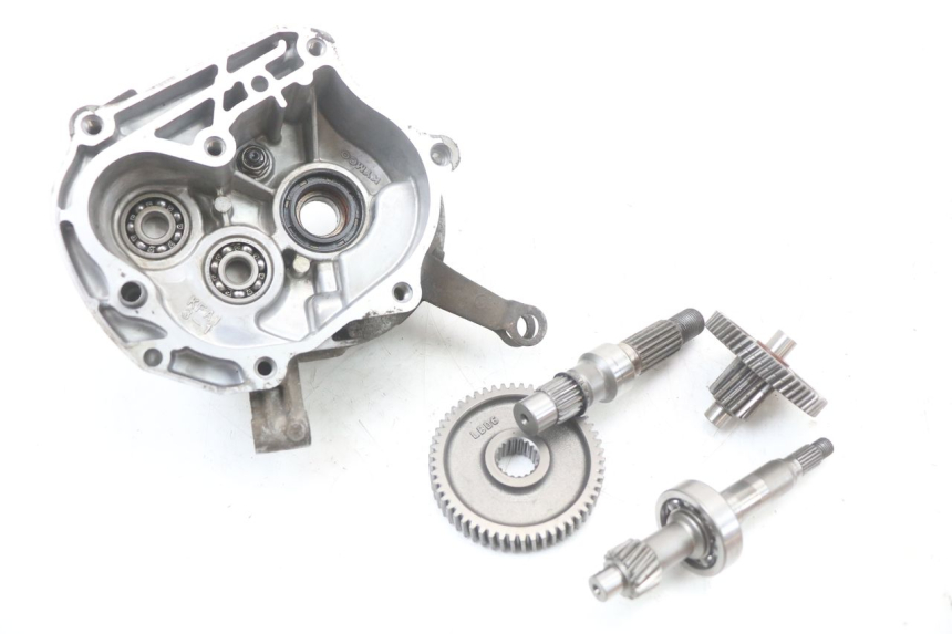 photo de TRANSMISIÓN DE LA RUEDA KYMCO DINK 4T 50 (2007 - 2018) - Primer plano técnico