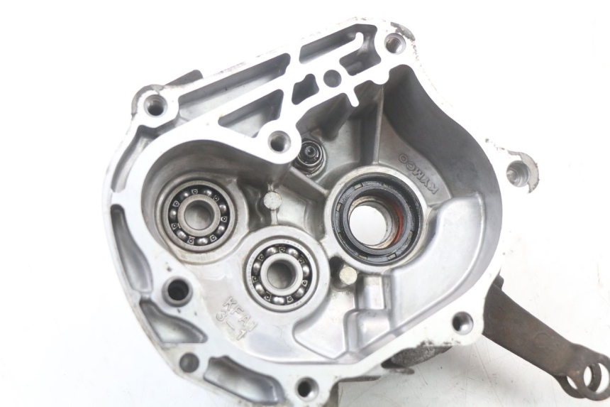 photo de TRANSMISIÓN DE LA RUEDA KYMCO DINK 4T 50 (2007 - 2018) - Detalles de los puntos de fijación