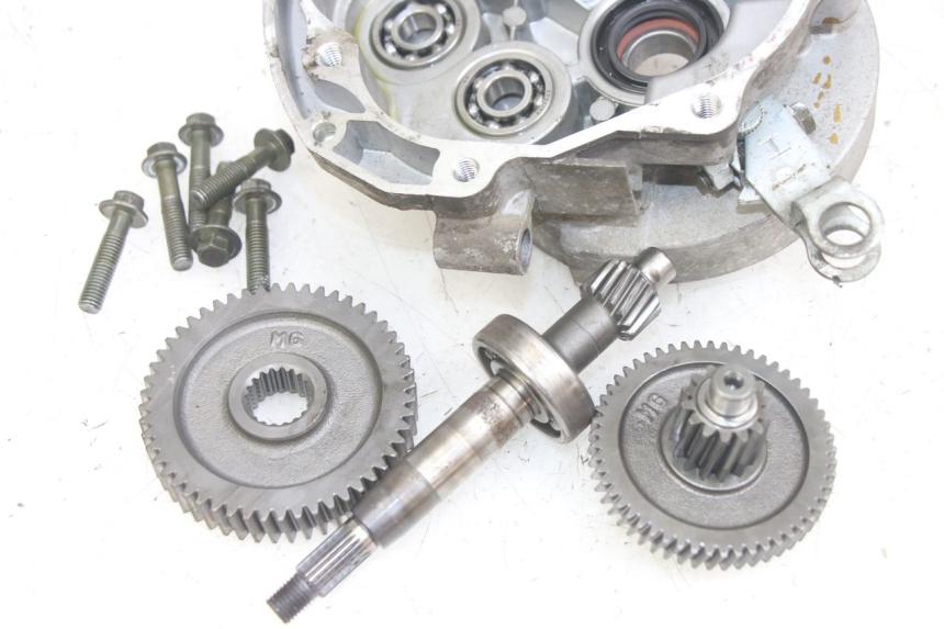photo de TRANSMISIÓN DE LA RUEDA JM MOTORS EVOLIS 4T 50 (2018 - 2022) - Zoom sobre los componentes