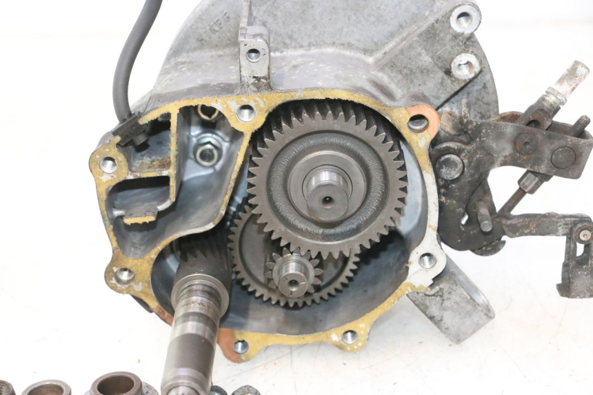photo de RUEDA TRASERA ENGRANAJES HONDA FES PANTHEON 2T 125 (1998 - 2002) - Otra perspectiva